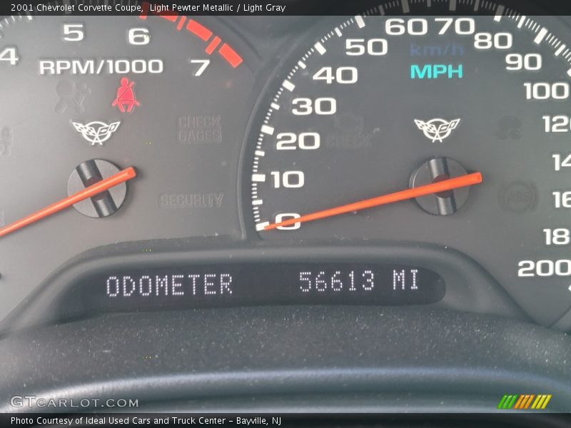 Light Pewter Metallic / Light Gray 2001 Chevrolet Corvette Coupe