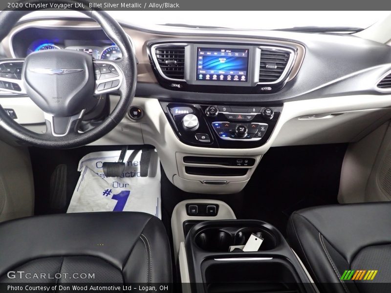 Billet Silver Metallic / Alloy/Black 2020 Chrysler Voyager LXi