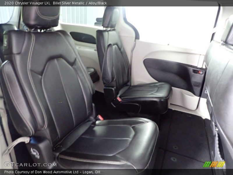 Billet Silver Metallic / Alloy/Black 2020 Chrysler Voyager LXi