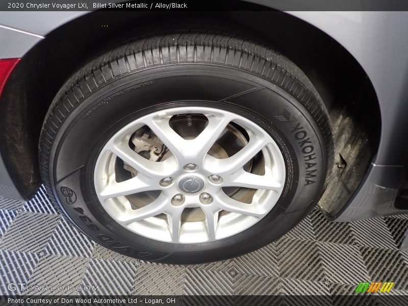 Billet Silver Metallic / Alloy/Black 2020 Chrysler Voyager LXi