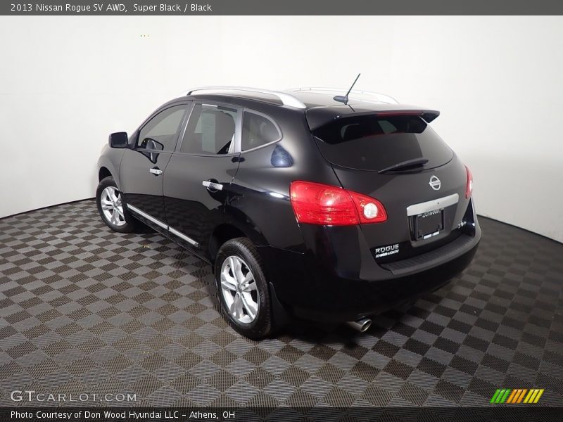 Super Black / Black 2013 Nissan Rogue SV AWD
