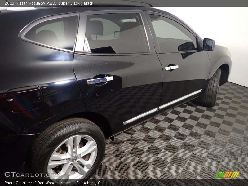 Super Black / Black 2013 Nissan Rogue SV AWD