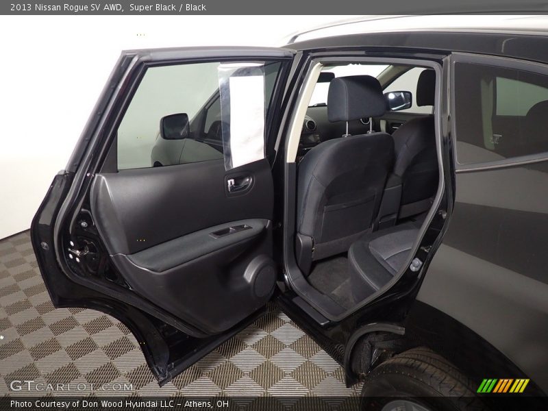 Super Black / Black 2013 Nissan Rogue SV AWD