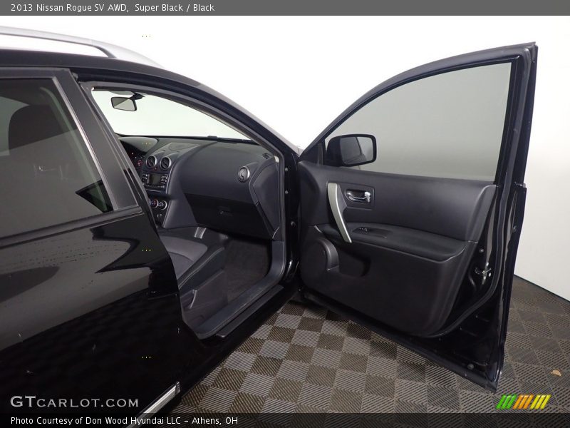Super Black / Black 2013 Nissan Rogue SV AWD
