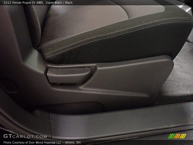 Super Black / Black 2013 Nissan Rogue SV AWD