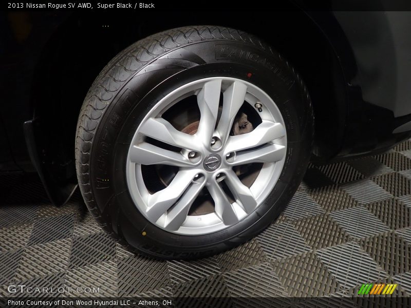 Super Black / Black 2013 Nissan Rogue SV AWD
