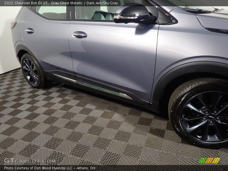Gray Ghost Metallic / Dark Ash/Sky Gray 2022 Chevrolet Bolt EV LT