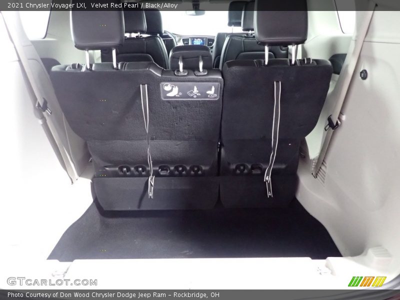  2021 Voyager LXI Trunk
