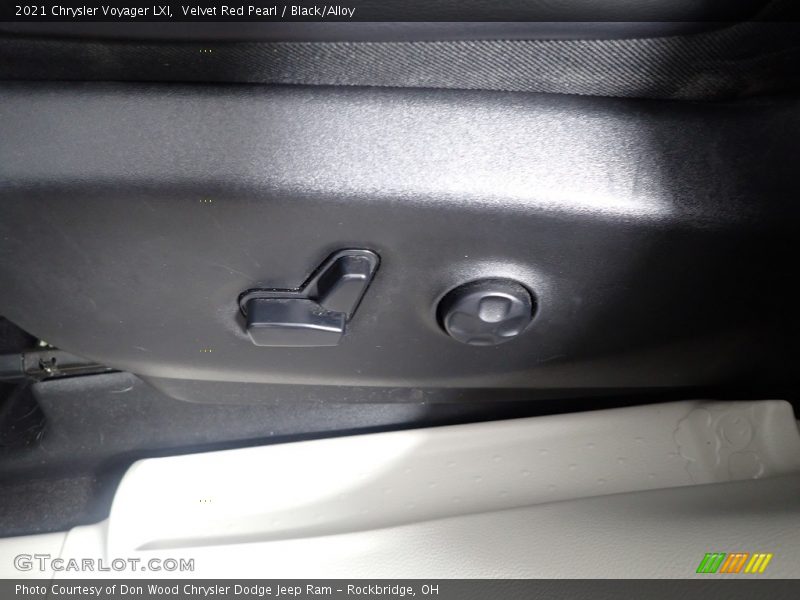 Velvet Red Pearl / Black/Alloy 2021 Chrysler Voyager LXI