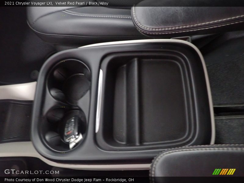Velvet Red Pearl / Black/Alloy 2021 Chrysler Voyager LXI