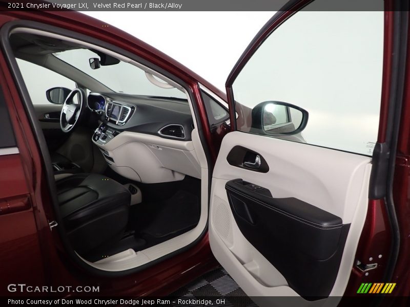 Door Panel of 2021 Voyager LXI