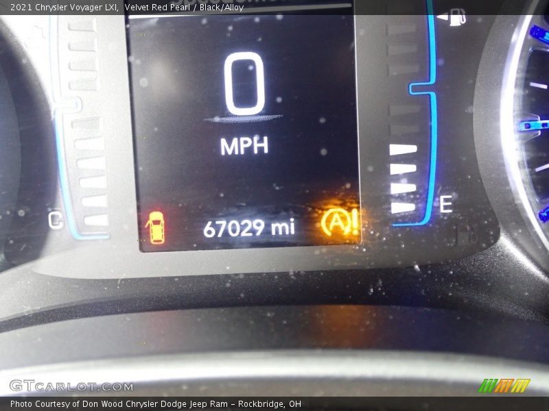Velvet Red Pearl / Black/Alloy 2021 Chrysler Voyager LXI