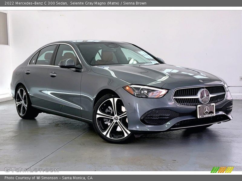 Front 3/4 View of 2022 C 300 Sedan