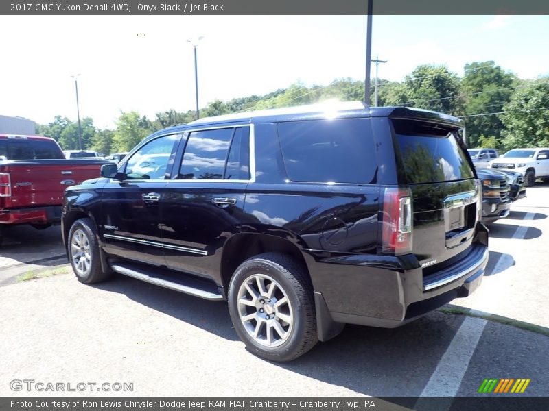 Onyx Black / Jet Black 2017 GMC Yukon Denali 4WD