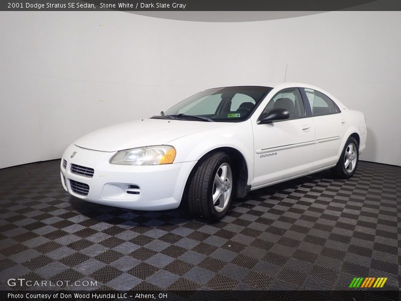 Stone White / Dark Slate Gray 2001 Dodge Stratus SE Sedan