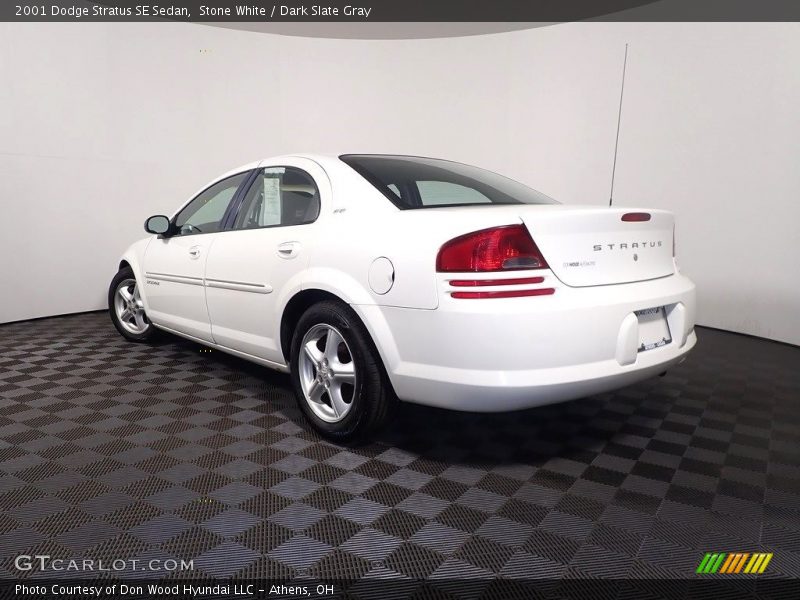 Stone White / Dark Slate Gray 2001 Dodge Stratus SE Sedan