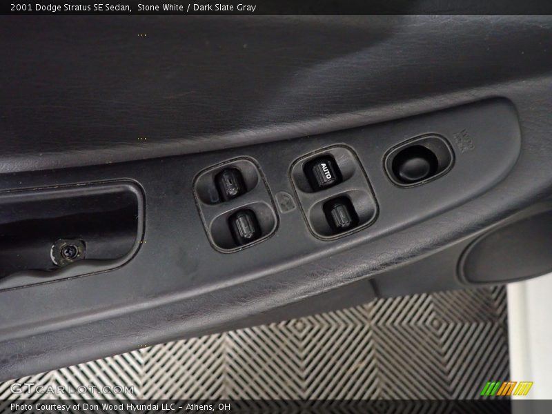 Stone White / Dark Slate Gray 2001 Dodge Stratus SE Sedan