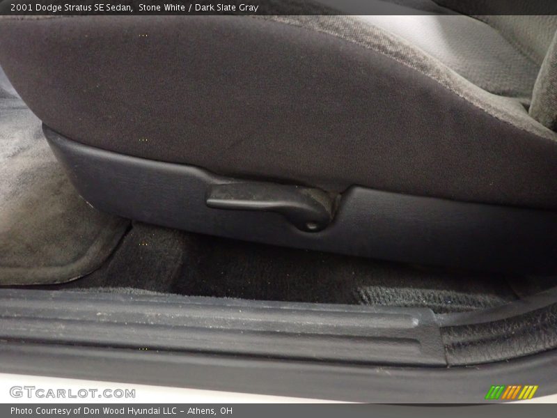 Stone White / Dark Slate Gray 2001 Dodge Stratus SE Sedan