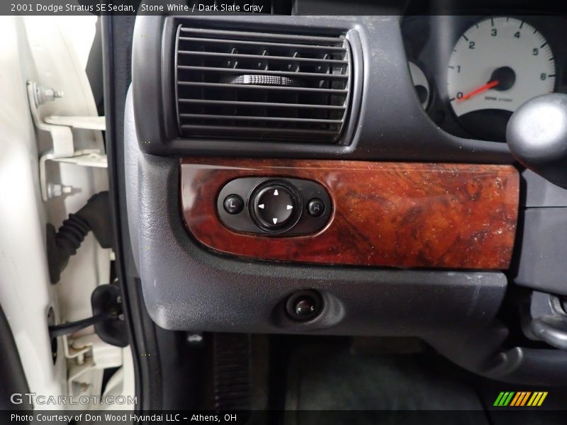 Stone White / Dark Slate Gray 2001 Dodge Stratus SE Sedan
