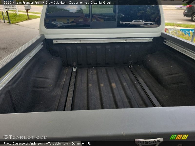 Glacier White / Graphite/Steel 2019 Nissan Frontier Pro-4X Crew Cab 4x4