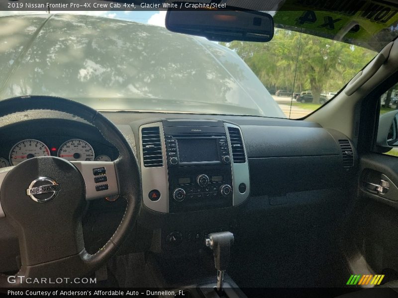Glacier White / Graphite/Steel 2019 Nissan Frontier Pro-4X Crew Cab 4x4