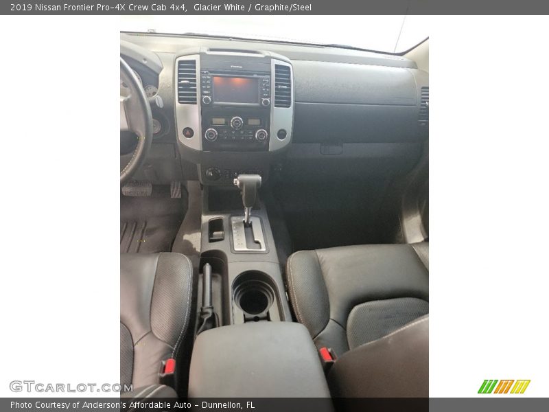 Glacier White / Graphite/Steel 2019 Nissan Frontier Pro-4X Crew Cab 4x4