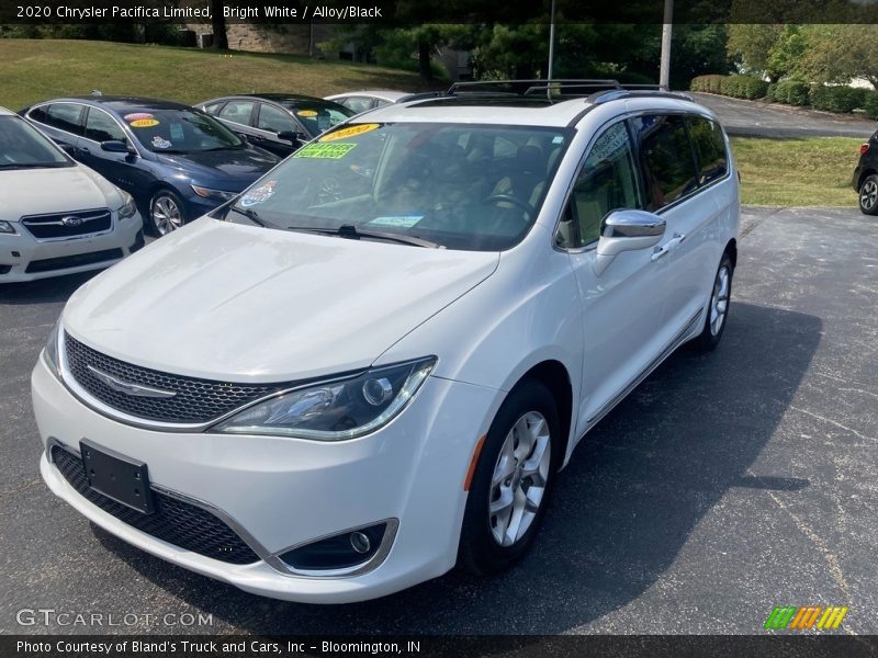 Bright White / Alloy/Black 2020 Chrysler Pacifica Limited