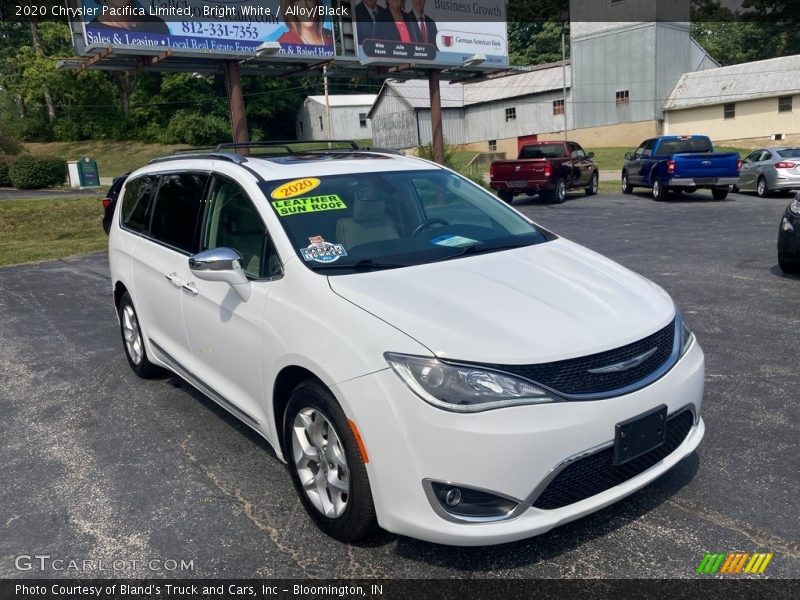 Bright White / Alloy/Black 2020 Chrysler Pacifica Limited