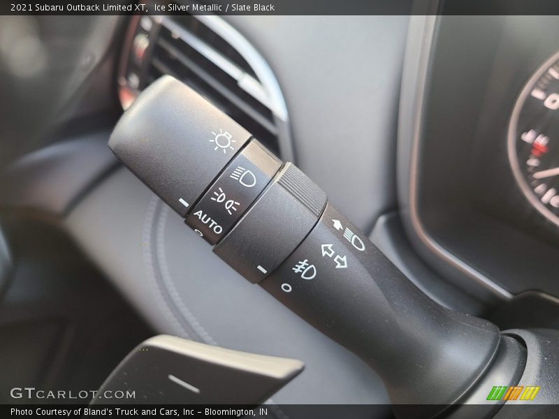 Ice Silver Metallic / Slate Black 2021 Subaru Outback Limited XT