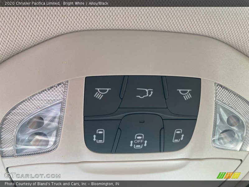Bright White / Alloy/Black 2020 Chrysler Pacifica Limited