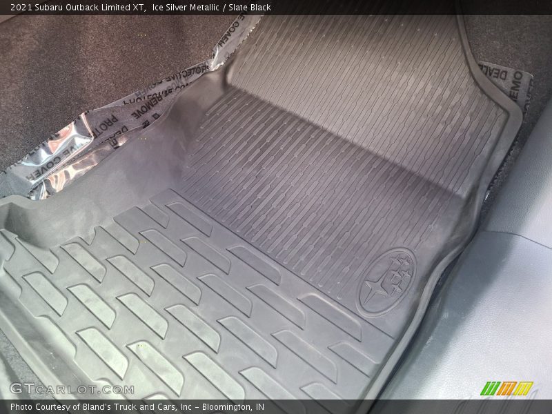 Ice Silver Metallic / Slate Black 2021 Subaru Outback Limited XT