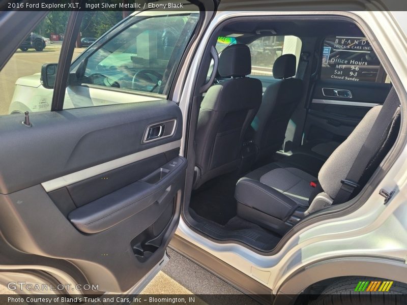 Ingot Silver Metallic / Ebony Black 2016 Ford Explorer XLT