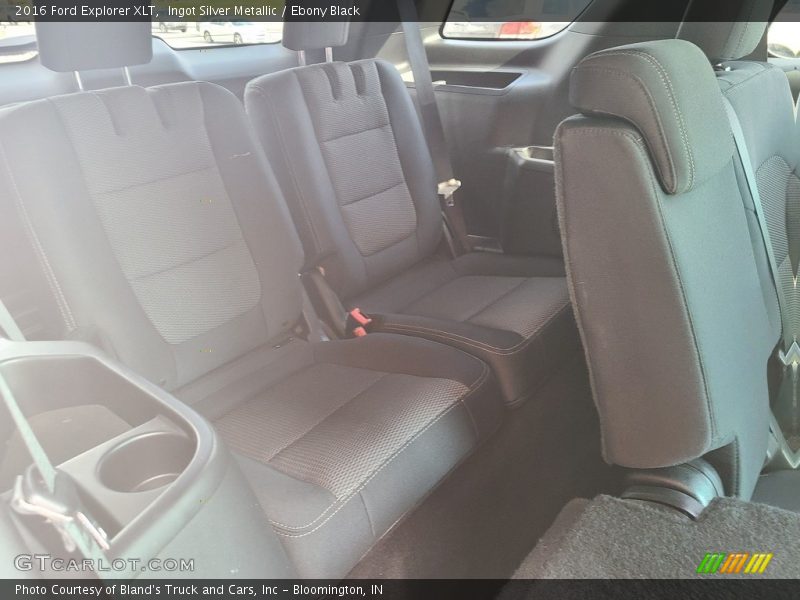 Ingot Silver Metallic / Ebony Black 2016 Ford Explorer XLT