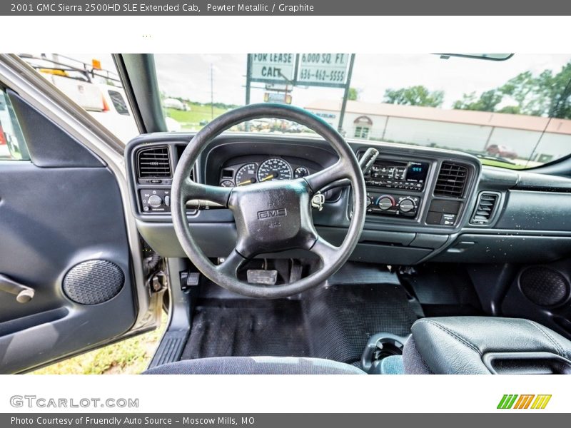 Dashboard of 2001 Sierra 2500HD SLE Extended Cab