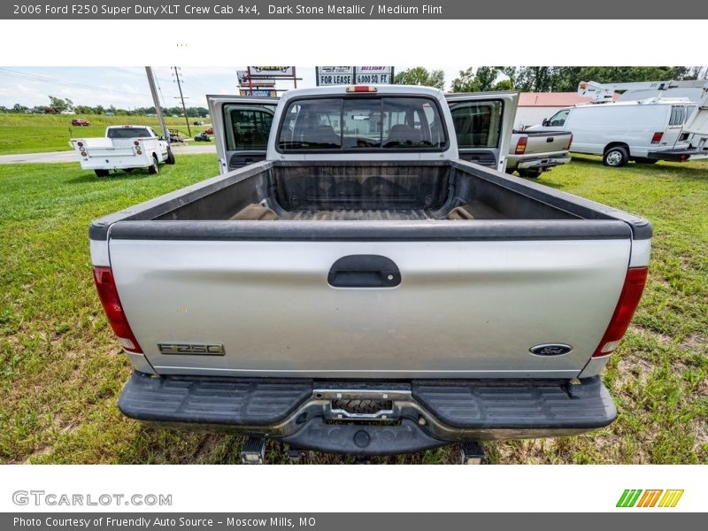 Dark Stone Metallic / Medium Flint 2006 Ford F250 Super Duty XLT Crew Cab 4x4
