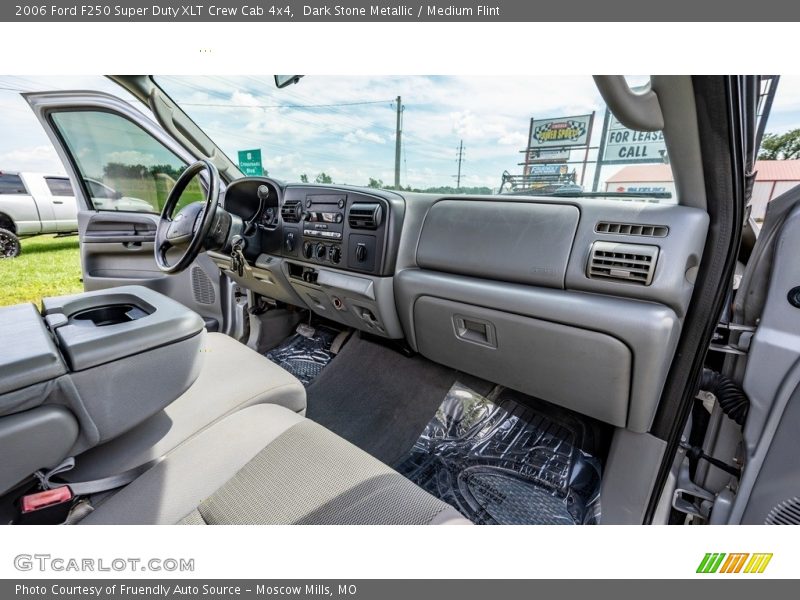 Dark Stone Metallic / Medium Flint 2006 Ford F250 Super Duty XLT Crew Cab 4x4