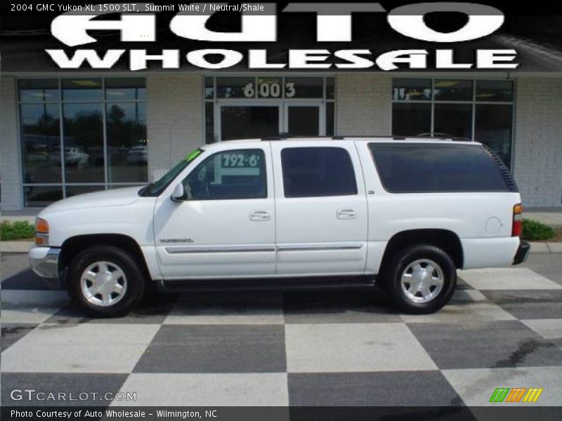 Summit White / Neutral/Shale 2004 GMC Yukon XL 1500 SLT
