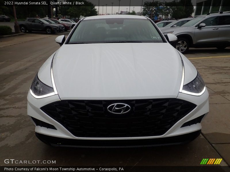Quartz White / Black 2022 Hyundai Sonata SEL