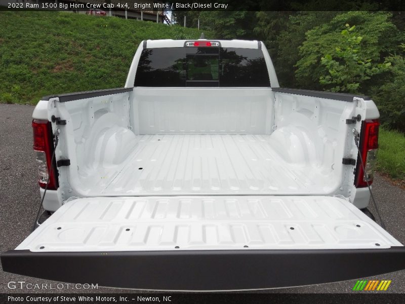 Bright White / Black/Diesel Gray 2022 Ram 1500 Big Horn Crew Cab 4x4