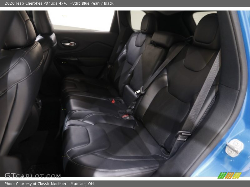 Hydro Blue Pearl / Black 2020 Jeep Cherokee Altitude 4x4