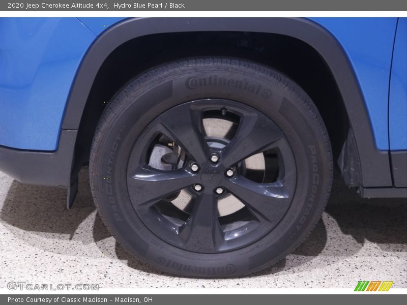 Hydro Blue Pearl / Black 2020 Jeep Cherokee Altitude 4x4