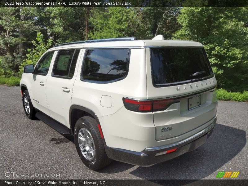Luxury White Pearl / Sea Salt/Black 2022 Jeep Wagoneer Series I 4x4
