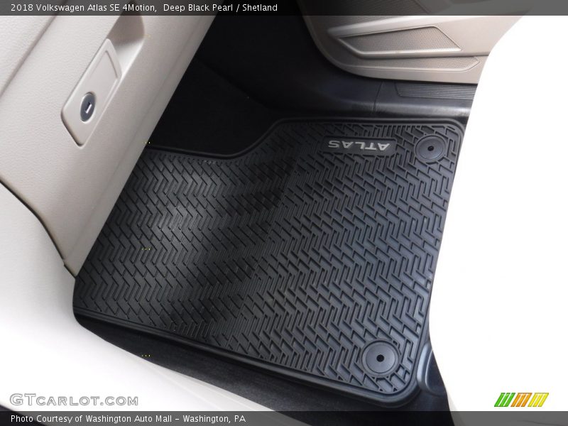 Deep Black Pearl / Shetland 2018 Volkswagen Atlas SE 4Motion