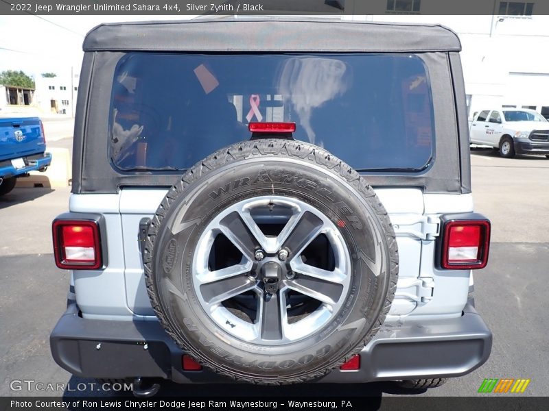 Silver Zynith / Black 2022 Jeep Wrangler Unlimited Sahara 4x4