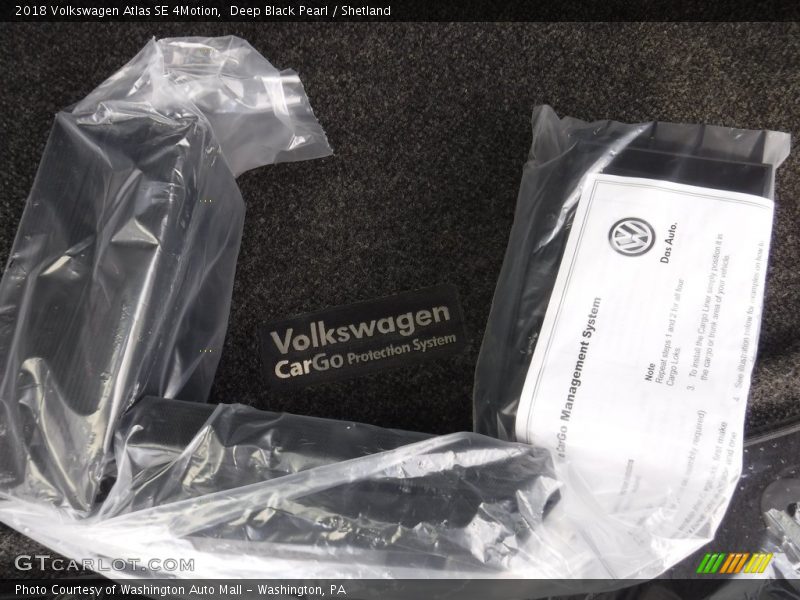 Deep Black Pearl / Shetland 2018 Volkswagen Atlas SE 4Motion