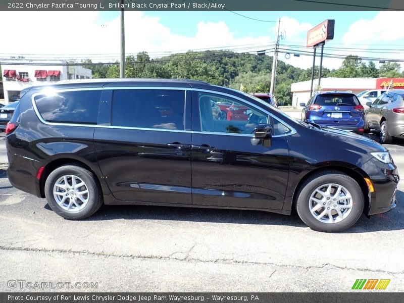 Brilliant Black Crystal Pearl / Black/Alloy 2022 Chrysler Pacifica Touring L