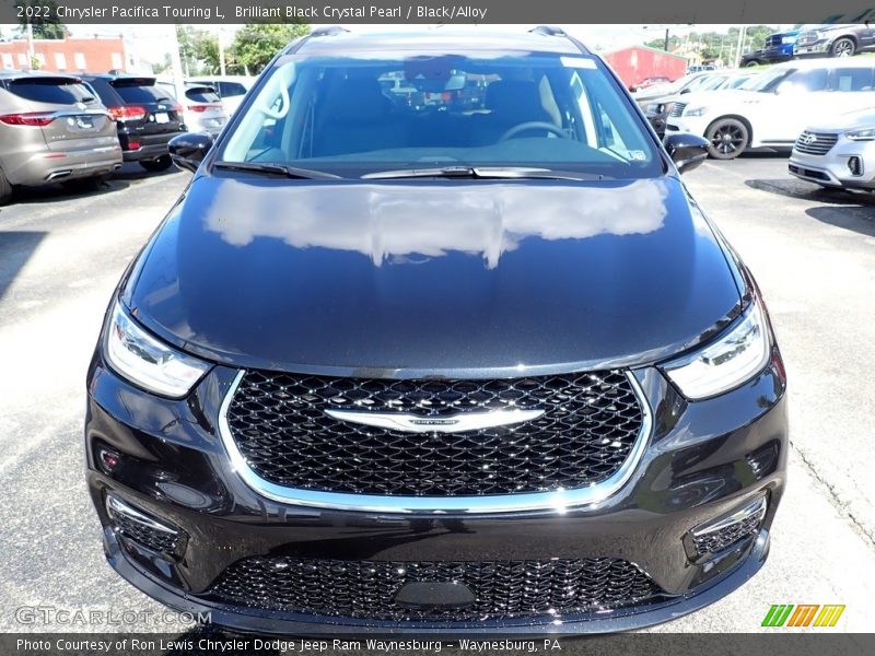 Brilliant Black Crystal Pearl / Black/Alloy 2022 Chrysler Pacifica Touring L
