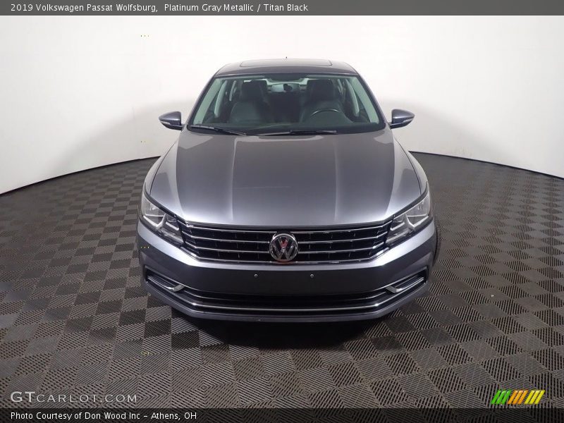 Platinum Gray Metallic / Titan Black 2019 Volkswagen Passat Wolfsburg