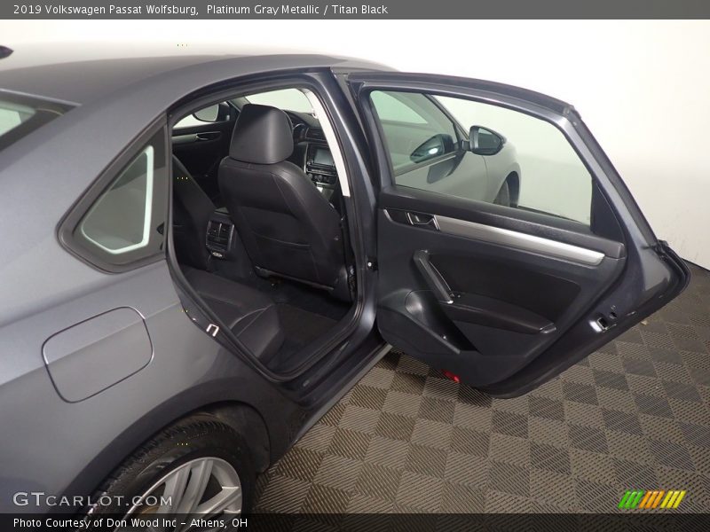 Platinum Gray Metallic / Titan Black 2019 Volkswagen Passat Wolfsburg