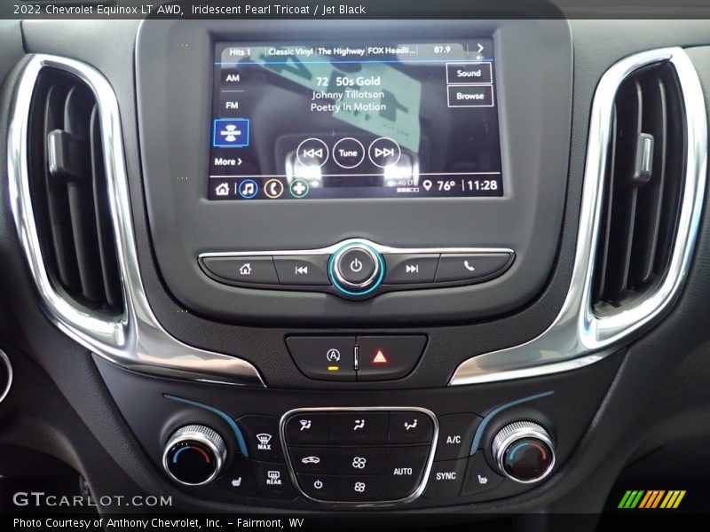 Iridescent Pearl Tricoat / Jet Black 2022 Chevrolet Equinox LT AWD